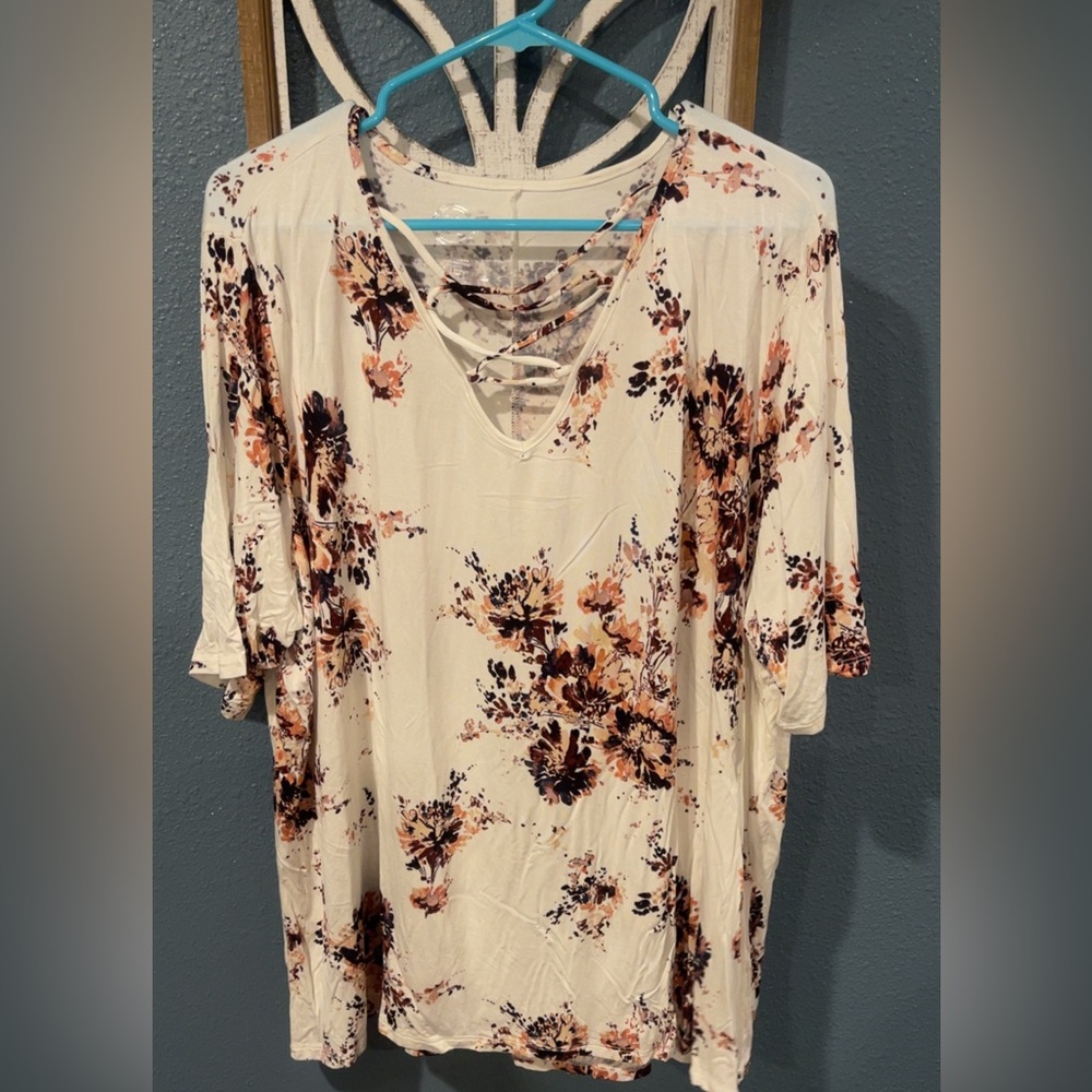 Maurices Cream 3/4 Sleeve Relaxed Blouse